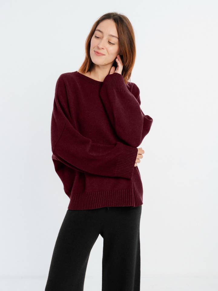 Jersey de punto de viscosa con cuello redondo sin costuras para venta al por mayor de JULIA PARIS