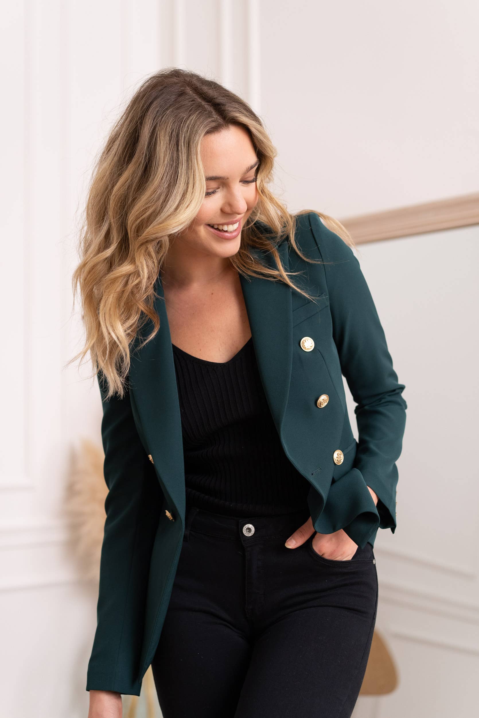 Attentif Paris - Wholesale Blazer - Women's - [Timeless] Fitted double-breasted blazer with gold buttons4