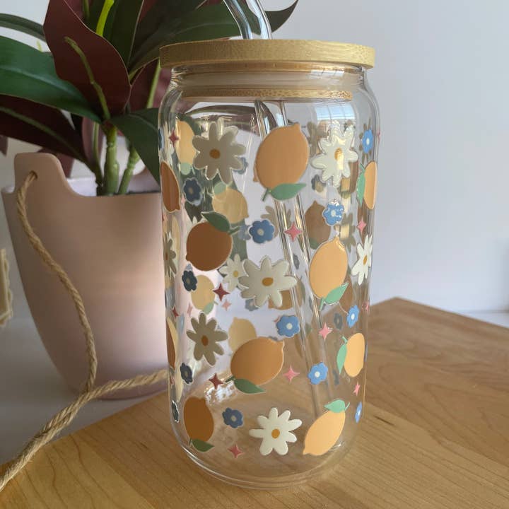 DesignedbyKendal - Wholesale Drinking Glass/Cup - Flowers and Lemons Glass Cup with Bamboo Lid and Glass Straw2