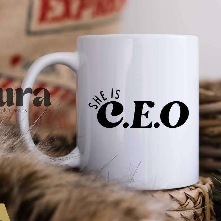 Hun er CEO Mug for engroshandel hos Aura Simply Creates