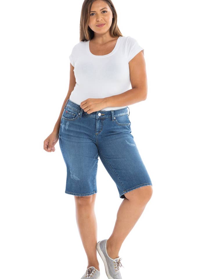 FS704FR451 pour la vente par Slink Jeans, LLC