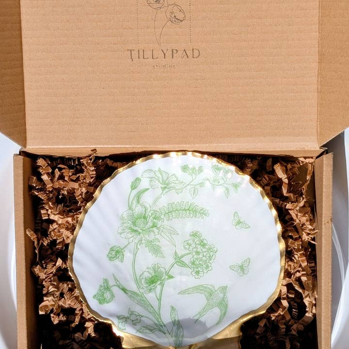 Decoupage kammuslingeskal - grøn blomster-chinoiserie for engroshandel hos TillyPad Studios