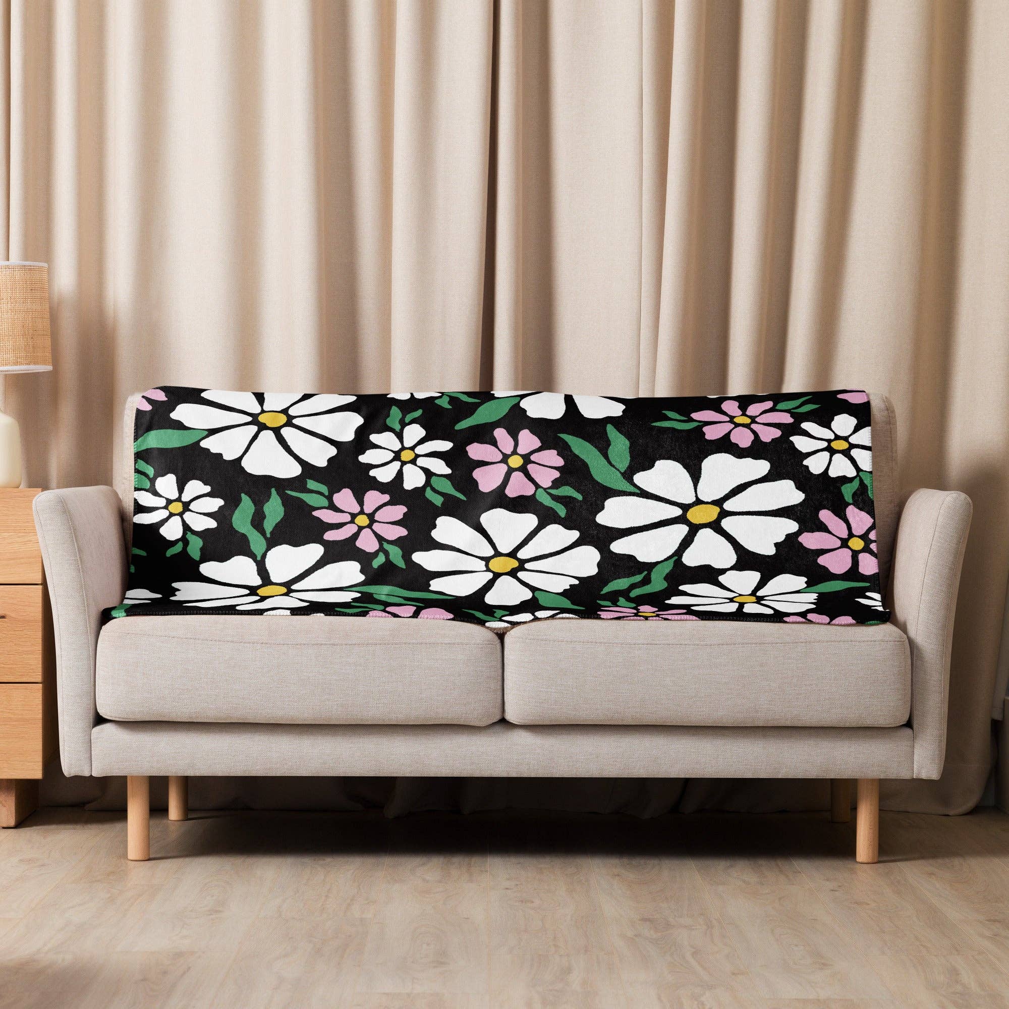 SulleTehty.com | MadeForYou.com - Wholesale Decoratiedeken - "Kukka" deken3