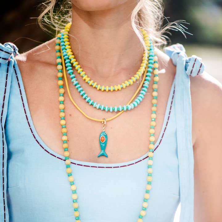 Läderfiskhalsband - Blå fisk för wholesale av Smith and Co. Design