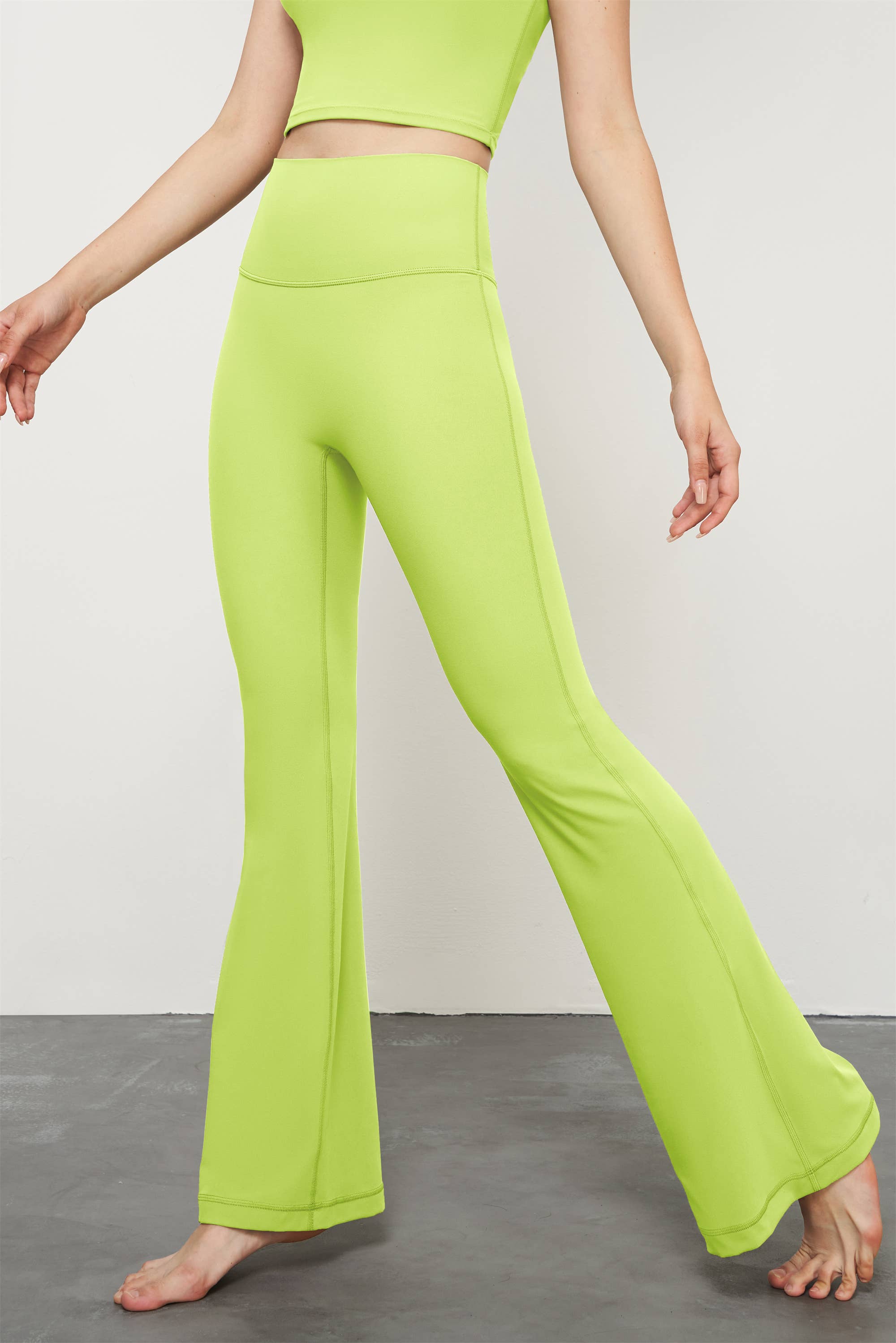 91thelabel - Vente Pantalon de sport – femme - Pantalon de yoga taille haute évasé sculptant Athena22