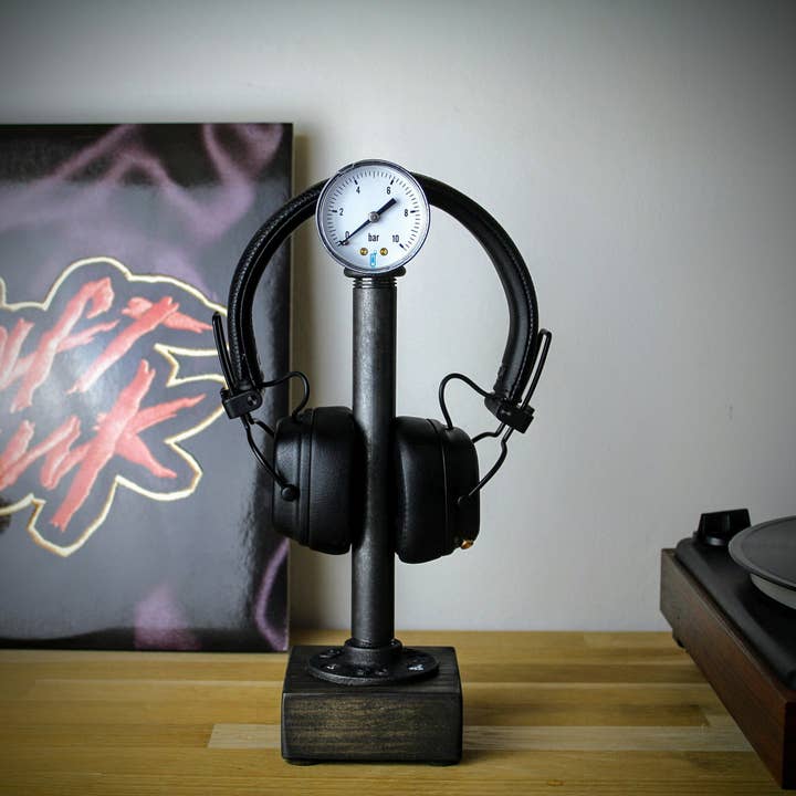 Hörlursställ i trä och metall. Hi-fi-hörlurshållare för wholesale av Strange Workshop