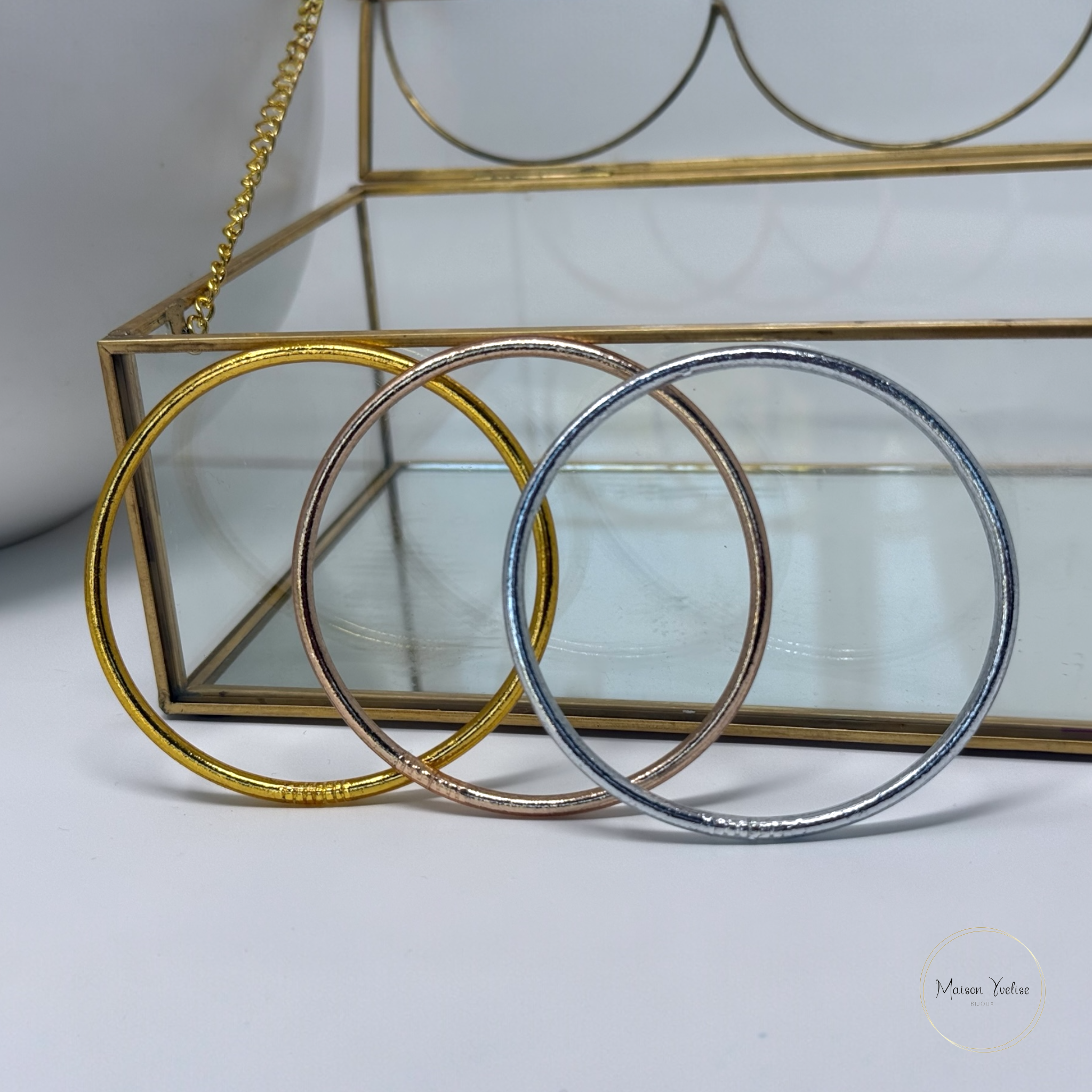 Maison Yvelise – wholesale Bangle bracelet – Thin Thai Buddhist Bangle – Authentic Kumlaï3