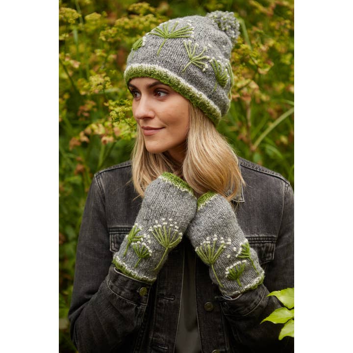 One Colour Granchester Handwarmer for wholesale on Faire