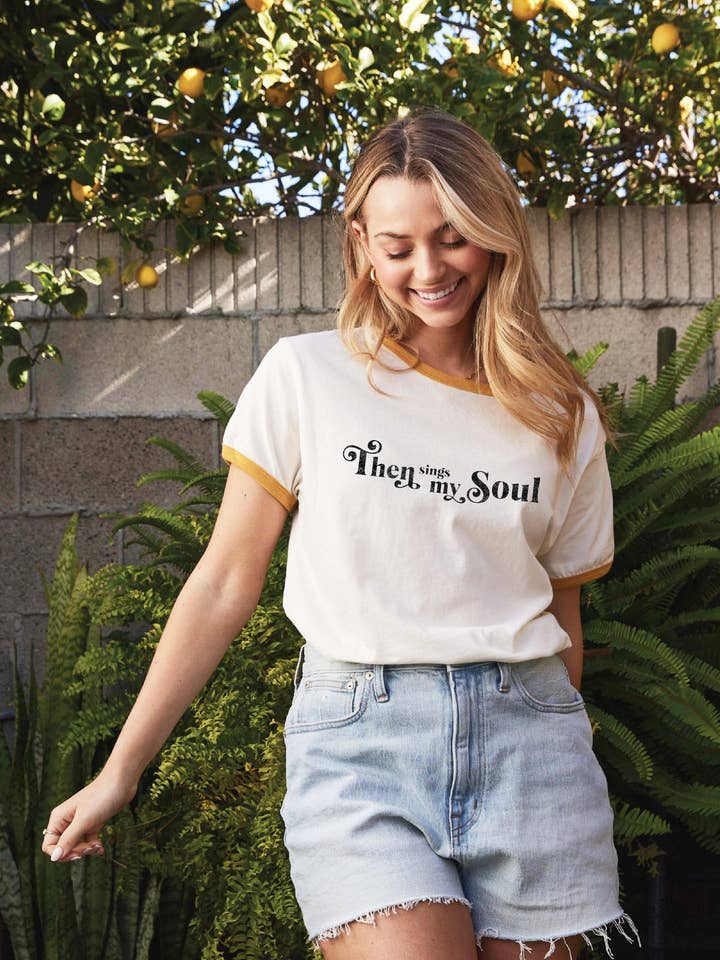 T-shirt illustré THEN SINGS MY SOUL Ringer pour la vente par OAT COLLECTIVE
