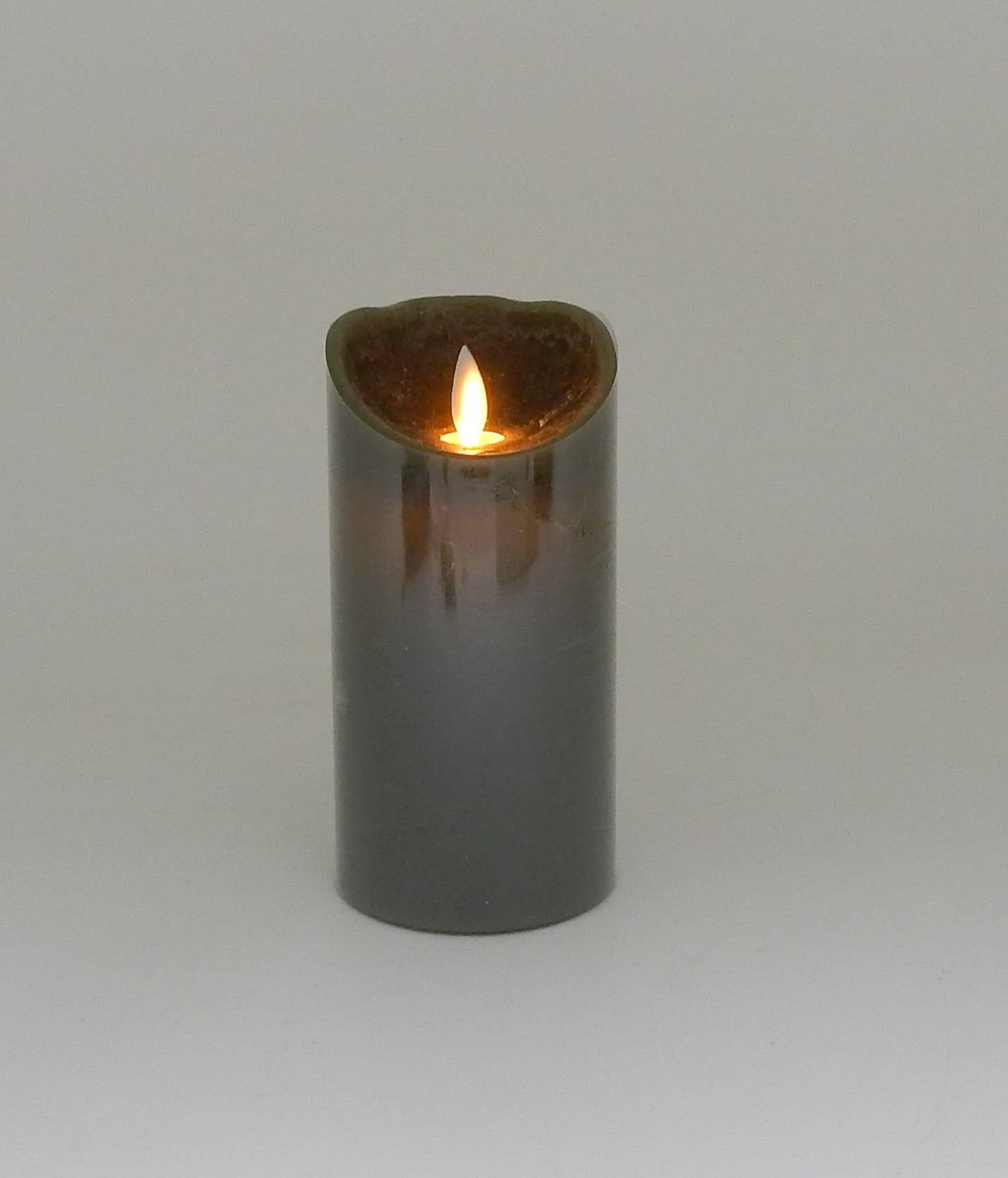 Green Pastures Wholesale – wholesale Flamlöst ljus – Green Pastures Wholesale LED-ljus i äkta vax med flamfria fladdrande ljus – pelarformade10