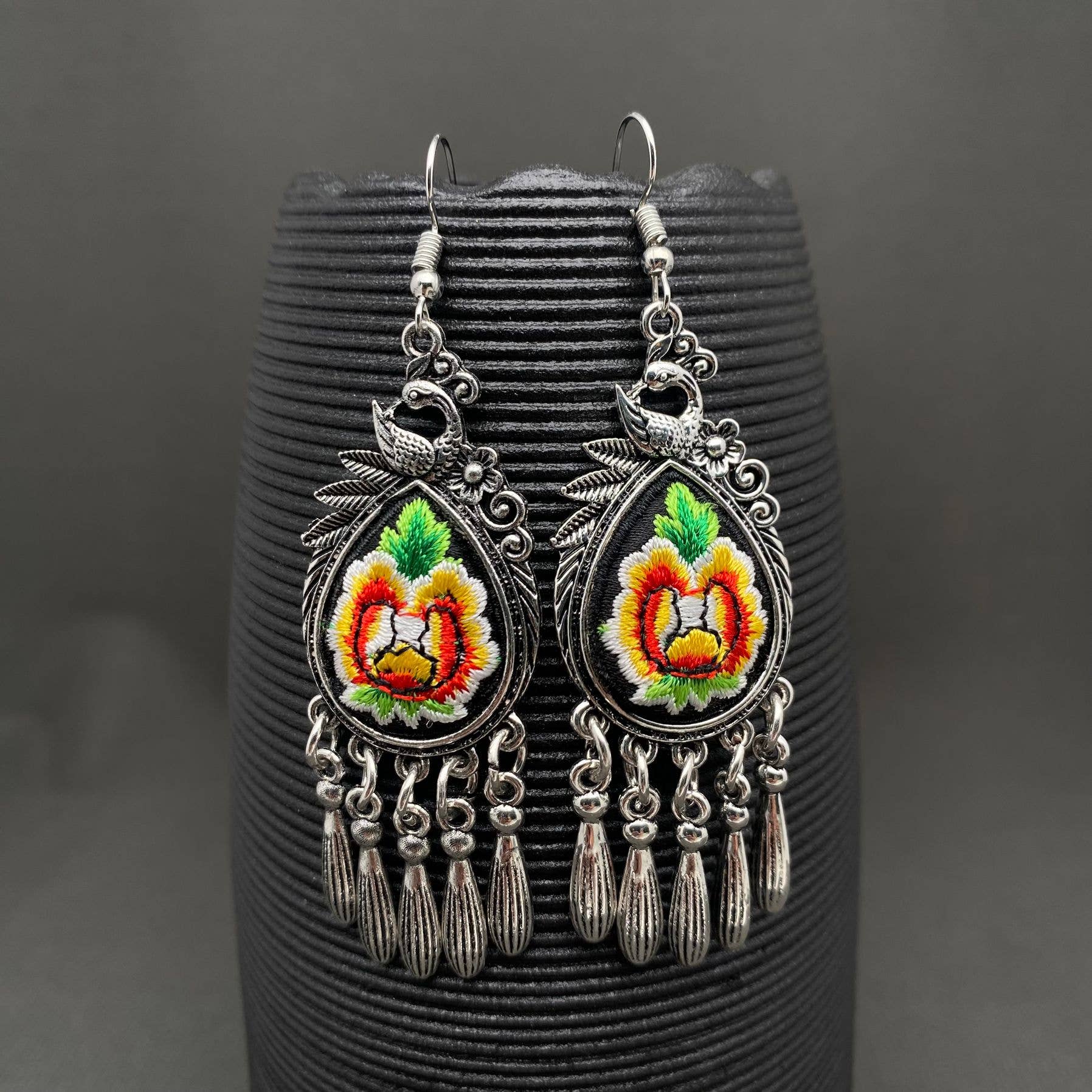 Mio Queena – wholesale Dangle earrings – Multi-style Vintage Woven Flower Pattern Ethnic Style Earrings38