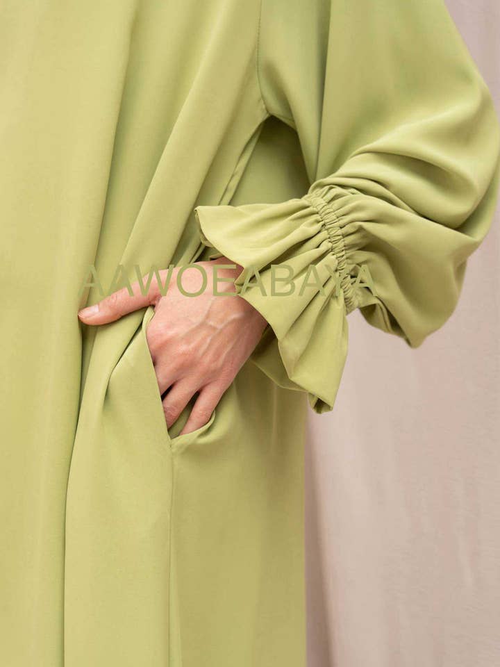 Aawoe Abaya - Wholesale Kaftan - Women's - Medina silk abaya with tulip sleeves - 23321