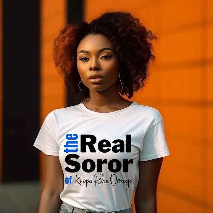 Zetas The Real Soror T-shirt • Rund hals • Unisex skjorte for engroshandel hos CoRo & Company