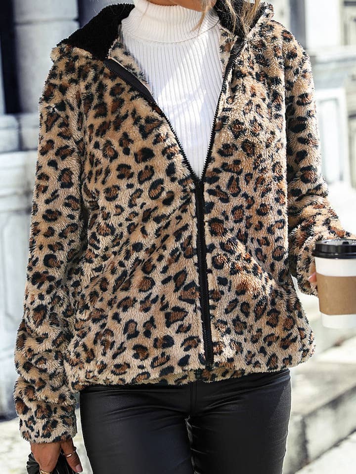LEOPARDO Giacca con zip con stampa leopardata fuzzy in vendita all'ingrosso su Faire3