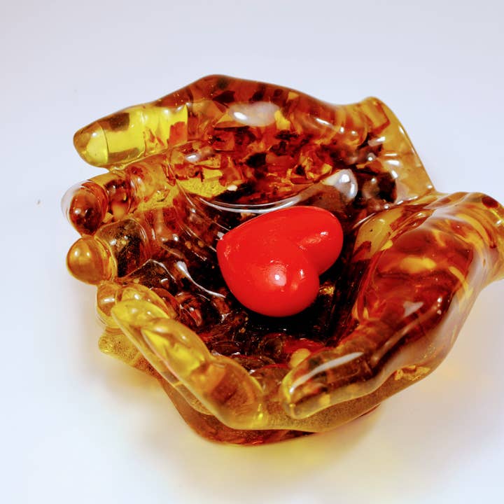 Bol d'Amour Mains d'Ambre Ambre Baltique Cadeau de Mariage et d'Anniversaire Porte-Bague pour la vente par KIZIMA