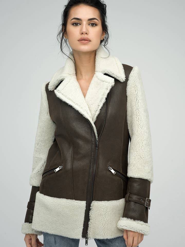 A&A Vesa – Großhandel Pelz-/Kunstpelzmantel – Damen – Mantel aus natürlichem Lammfell für Damen 20445