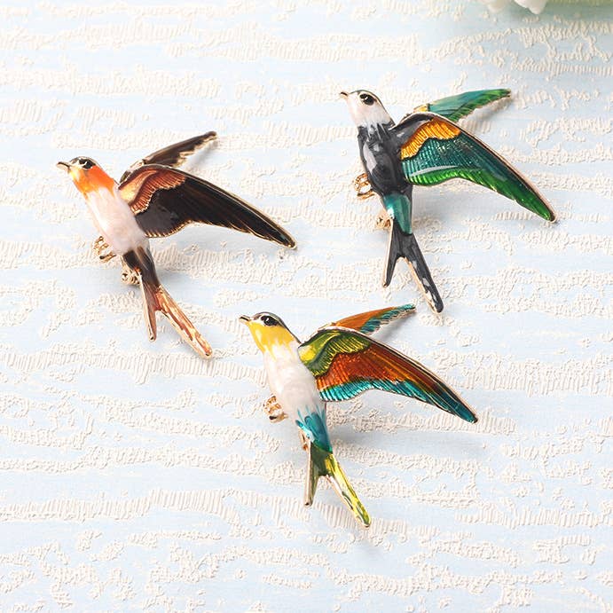 Tourtiwi - Vente Broches - Broche hirondelle émaillée en peinture à l’huile colorée, broche animal2