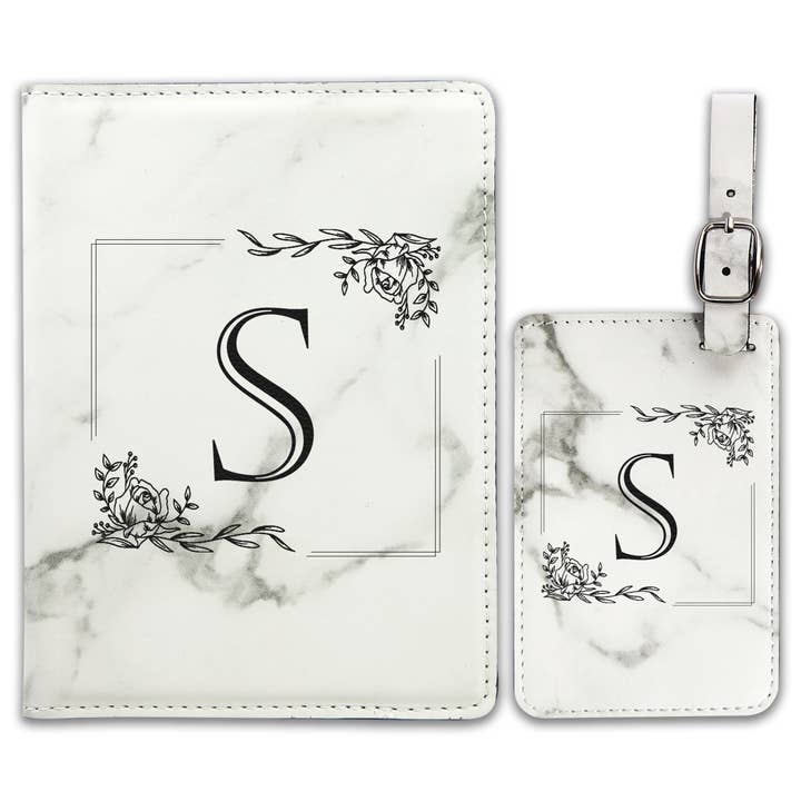 Ensemble d'étuis pour passeport et d'étiquettes à bagages | S Monogram pour la vente par Etchey