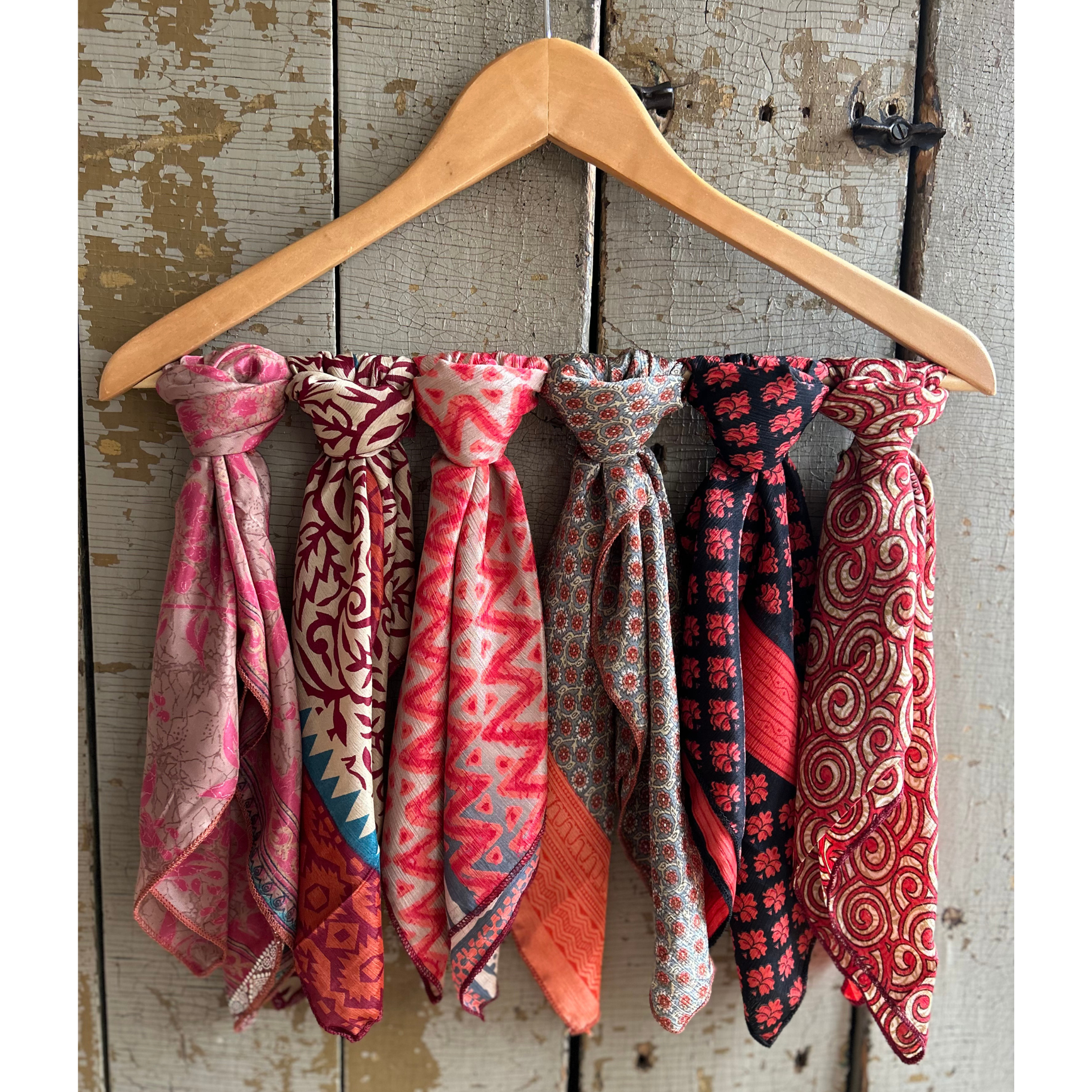 Seeds – Bandana - Mulher por atacado – Bandana de seda reciclada | Lenço para pescoço quadrado sortido6