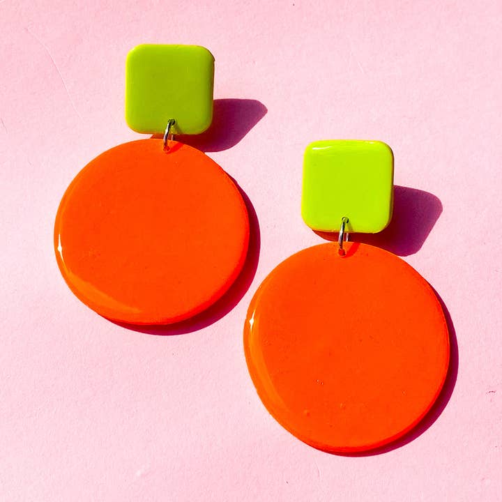 Pendientes colgantes de arcilla polimérica en bloques de color naranja y verde para venta al por mayor de Night Moves Atelier