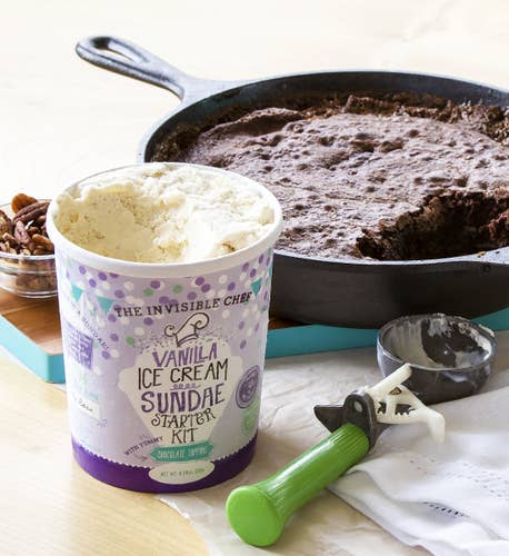 The Invisible Chef - Wholesale Ice Cream/Sorbet - Vanilla Ice Cream & Chocolate Topping - 8.28 oz3