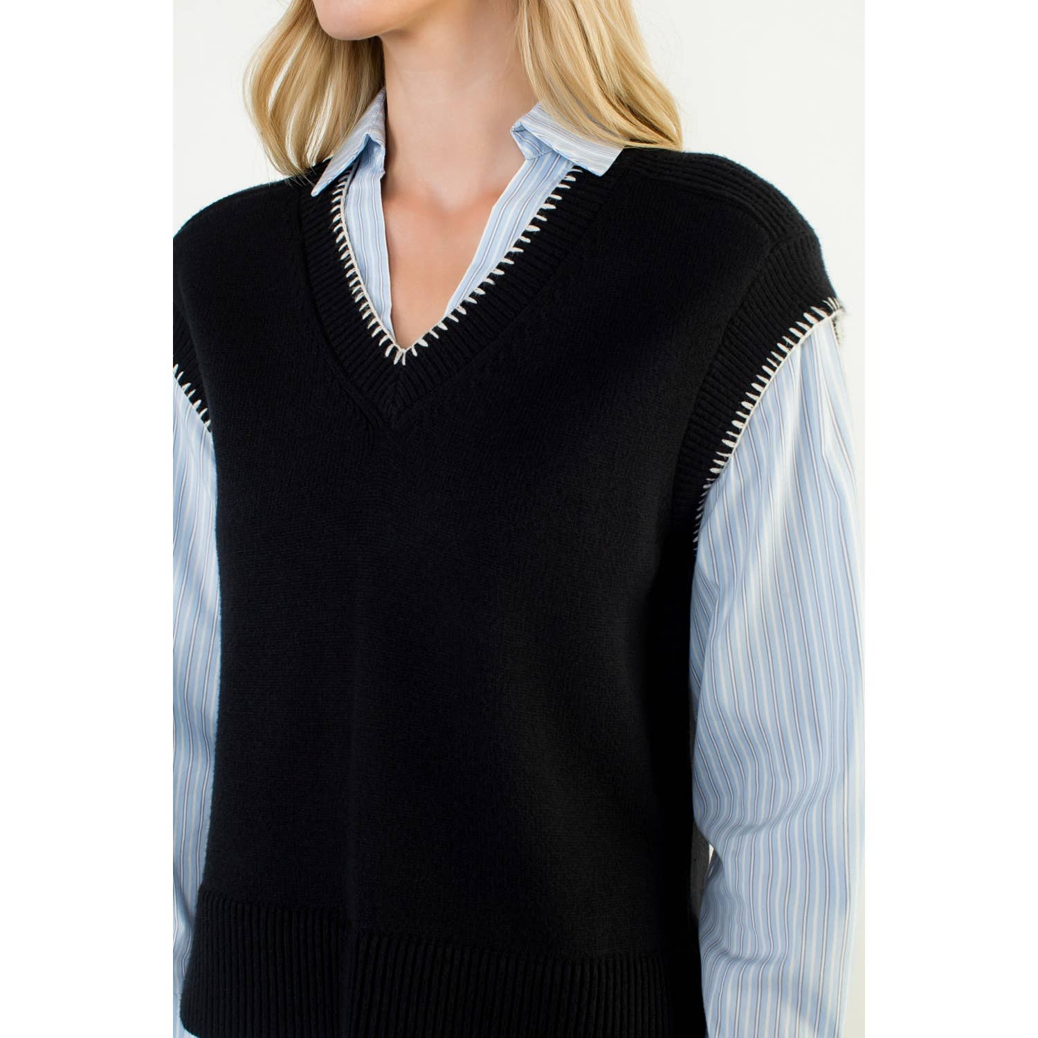 THML - Vendita all'ingrosso Maglietta - Donna - Top a strati in maglia a V in tessuto misto10