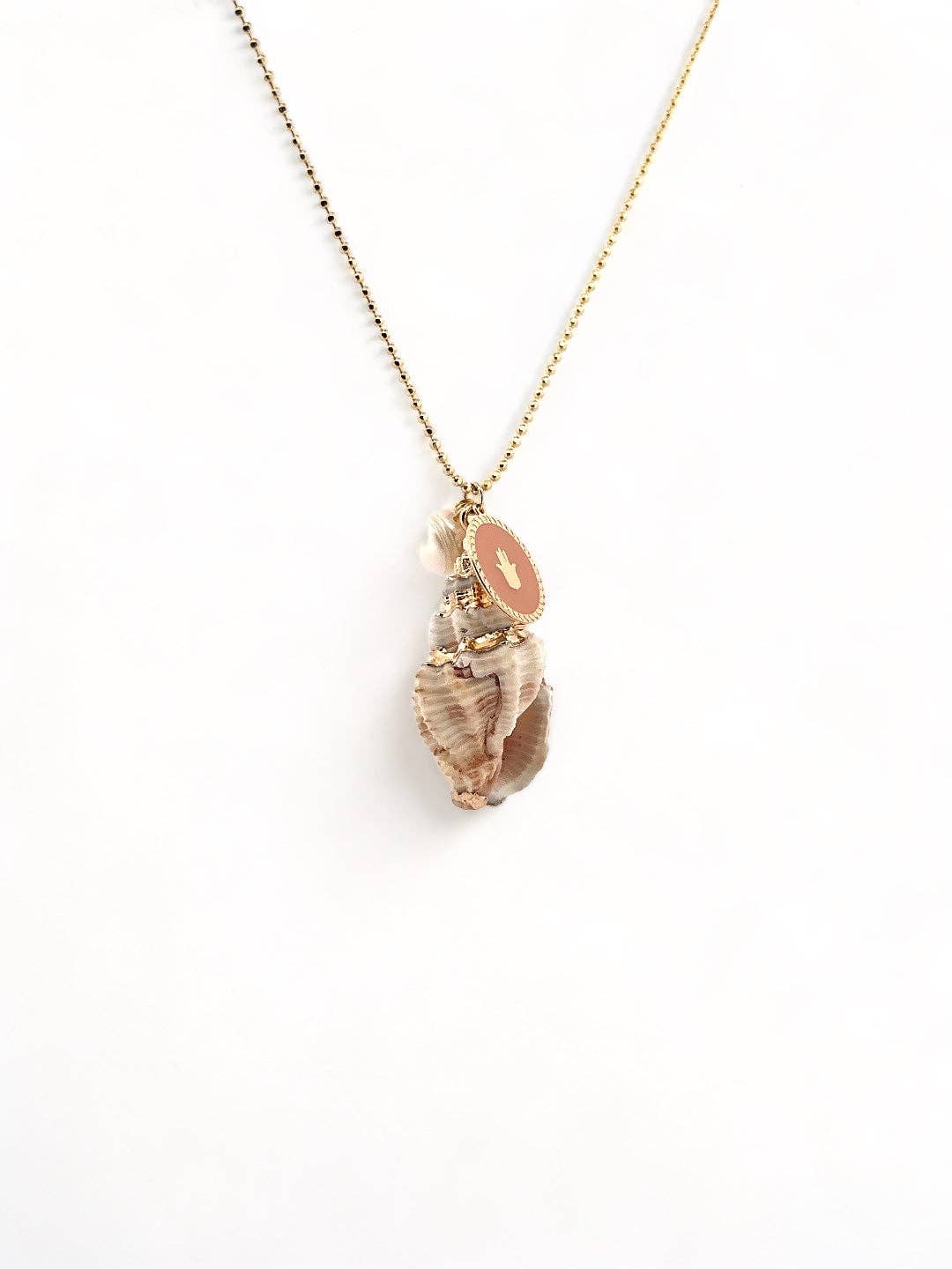 Carolina Benoit - Wholesale Pendant/Charm Necklace - Seashells By The Seashore Necklace0