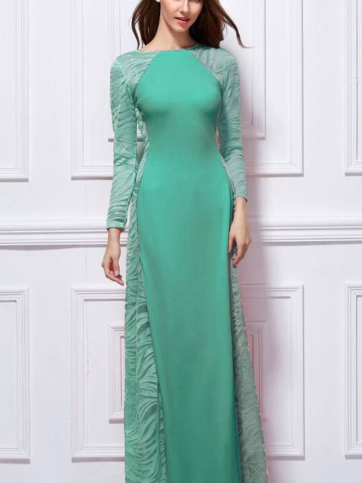 Robe maxi formelle à col bateau pour la vente par FARAH NAZ New York