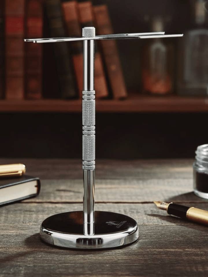 Rasez-vous avec raffinement : support de rasage Sword Edge Premium pour la vente par Sword Edge