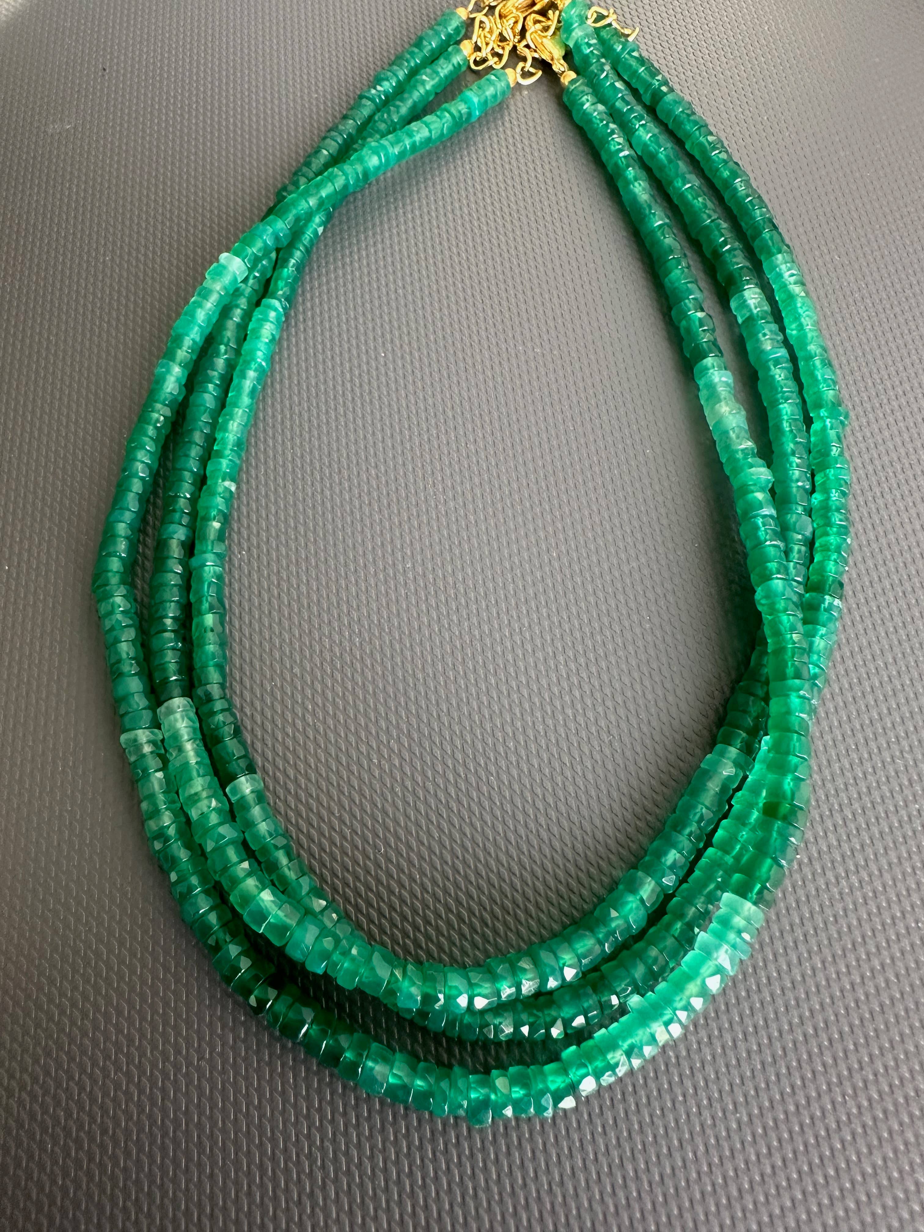 Anokhi Green | Handmade Gemstone Jewelry - Vendita all'ingrosso Collane di perline/perle - Collana in Onice | Sfumatura Verde Brillante | Collana con Perline di Pietra Preziosa2