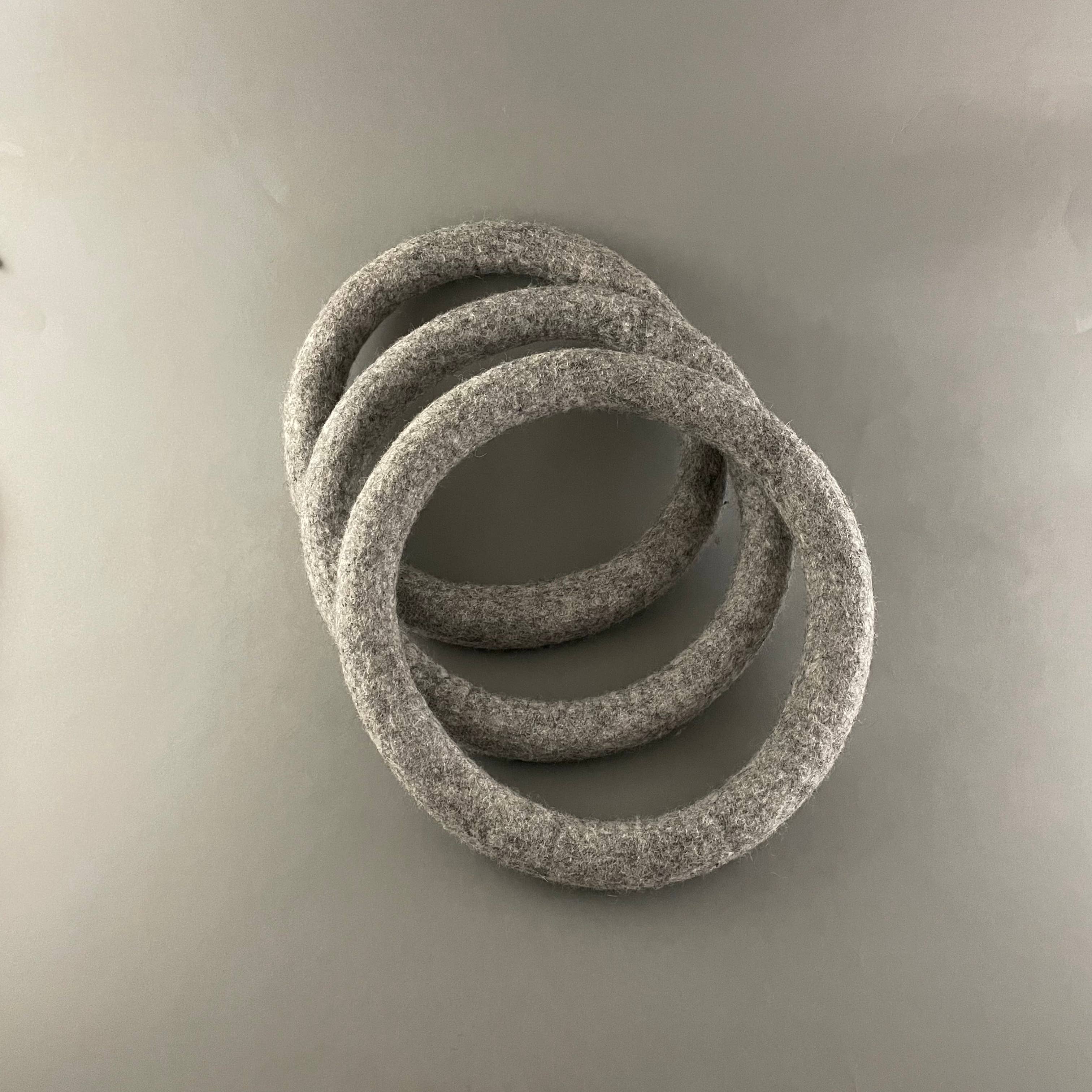 Pawsome Pet Toys - Vendita all'ingrosso Giocattolo - Cani - Giocattolo per cani Wool Ring, giocattolo durevole e morbido, frisbee per cani1