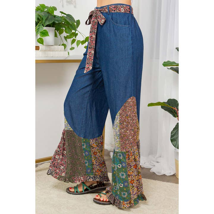 Young Threads - Vendita all'ingrosso Pantalone - Donna - Pantaloni a zampa di elefante in denim tinto a pezzi con patchwork stampato, stile boho7