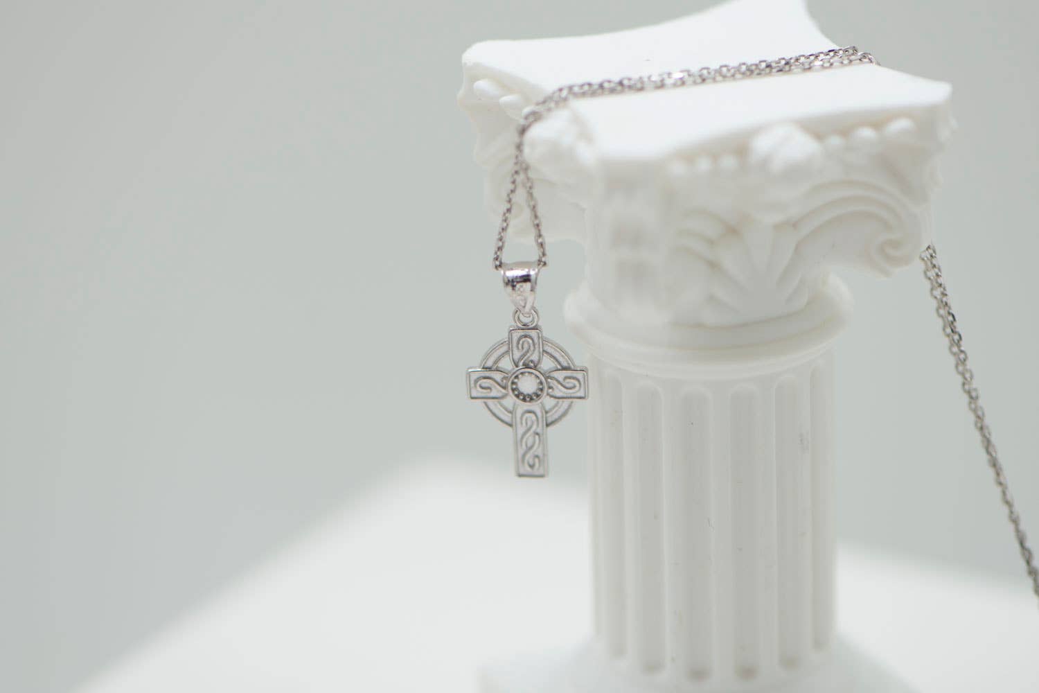 TALISMAN JEWELLERY (D&Fidanverdi, S.L.) - Vendita all'ingrosso Collana con ciondolo/pendaglio - Ciondolo Croce Celtica/Triskel in Argento 925 Placcato Rodio1