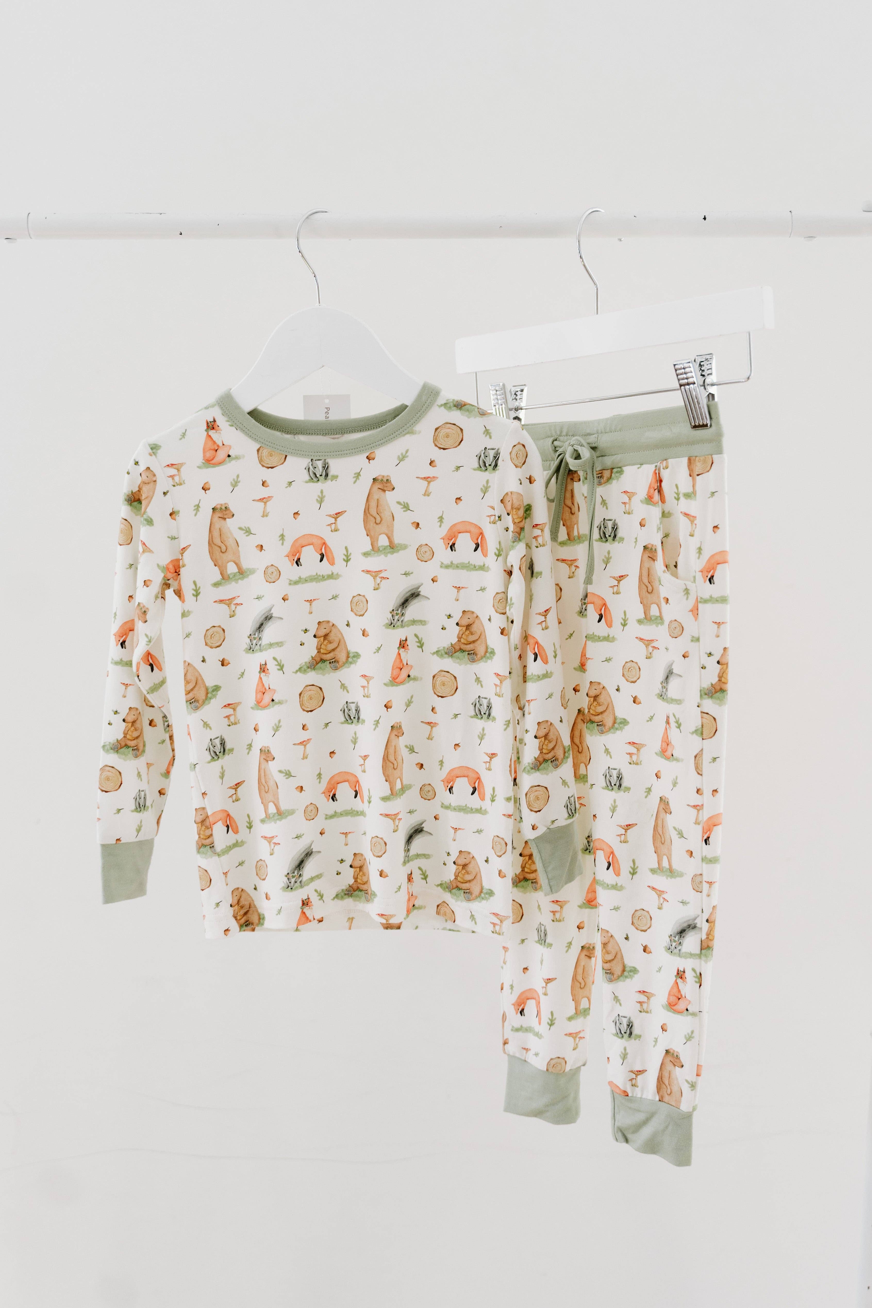 Peaks & Valleys Baby – Conjunto de pijama - Crianças por atacado – Conjunto de Pijama de Manga Comprida com Bolsos e Calças Jogger - Woodland Romp2