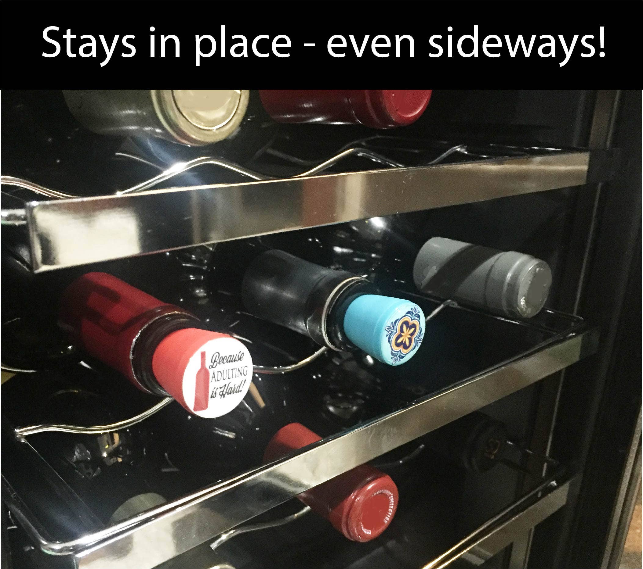 The Wine Steward LLC - Vente Bouchon de vin - Bouchon de bouteille Gnome Striped Hat - Base rouge4