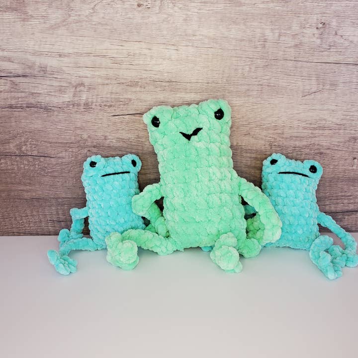 Cute N Sassy - Wholesale Stuffed/Plush Toy - Kids & Baby - Crochet Leggy Frog