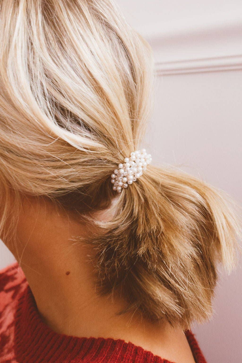 Shop Andi - Wholesale Hair tie - Tiny Pearl Ponytail
