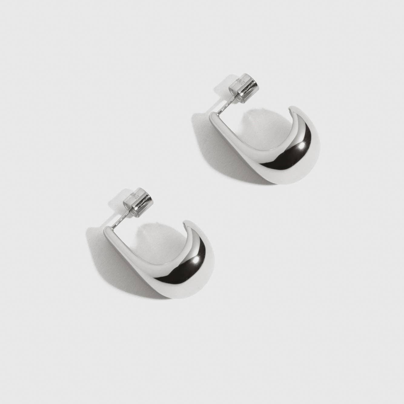 Prata Brincos Soho Bold para venda a revendedores na Faire1