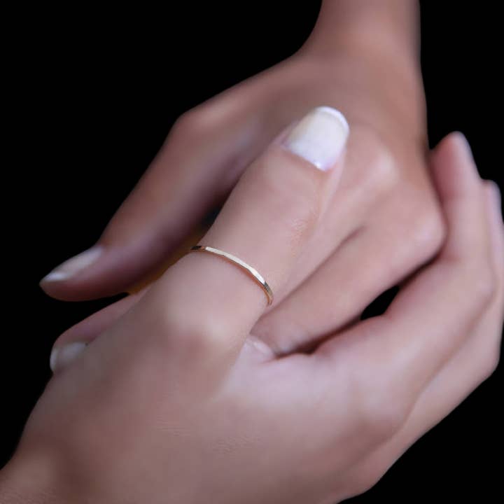 Thumb Ring, Tynd guld tommelfinger ring, 14k, guld fyldt, tynd vielsesring Band, minimalistisk, enkel, 2mm tynd tommelfinger ring, Plain Band, stabling for engroshandel hos CALIFORNIA TOE RINGS