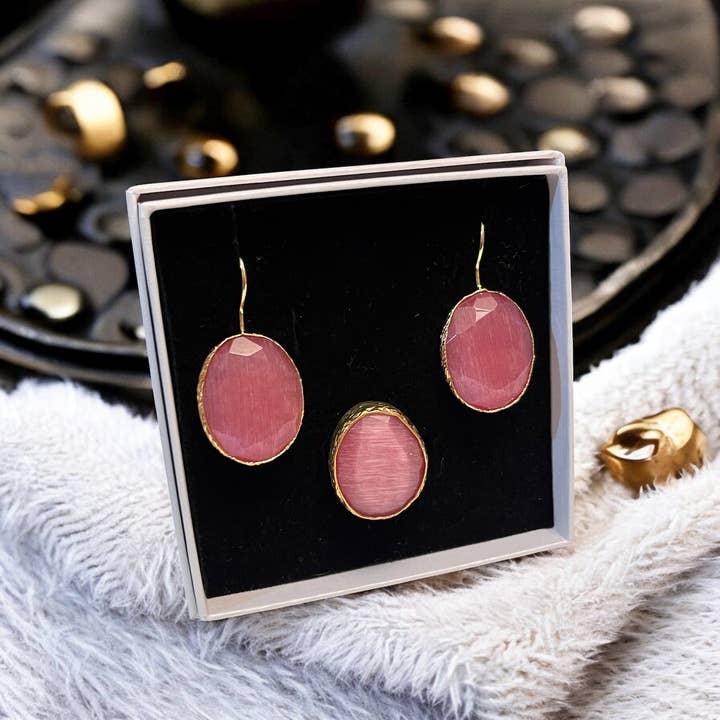 "NYMELIS" set in fine gold-plated pink agate for wholesale by TOURMALYN