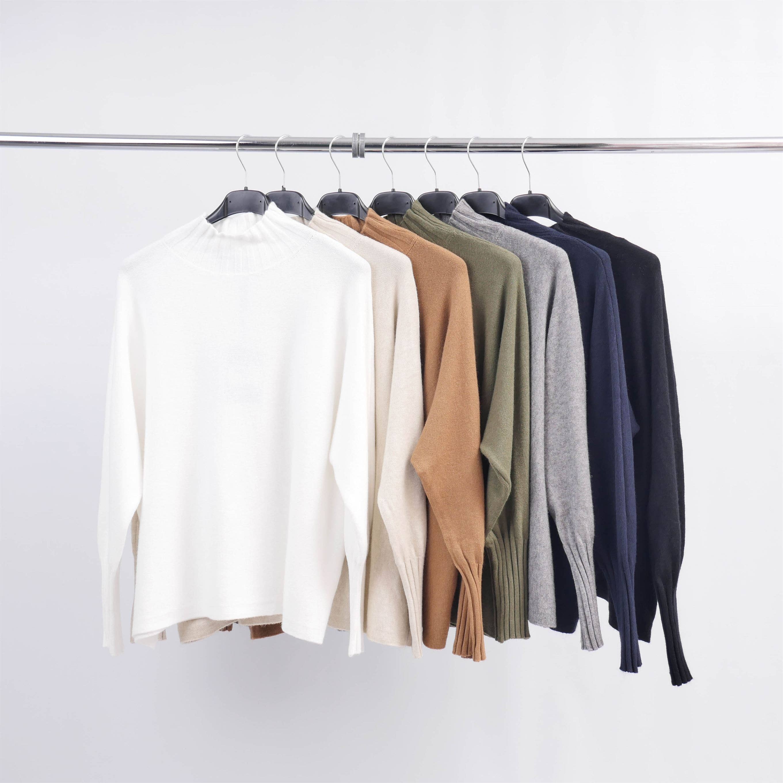 Cecile Wang - Wholesale Knit Sweater - Women's - Turtleneck knit sweater with sleeve details DSY242292