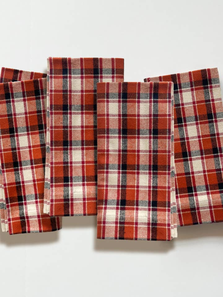 Serviette à carreaux orange pour la vente par KATIE FARNAN