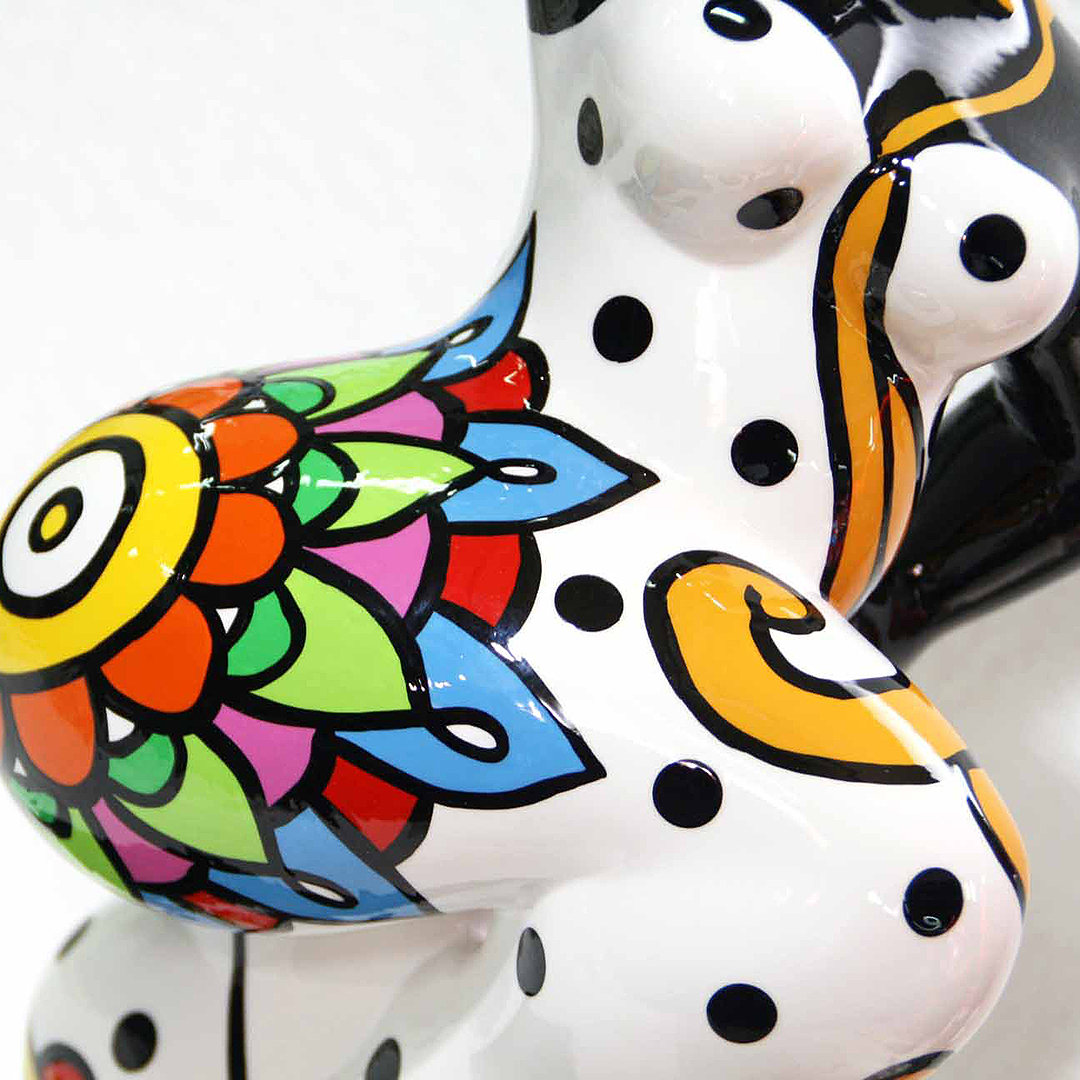 JULIARTE - Wholesale Decorative Figurine - BAILA ISA - Handpainted Art Figurine 6