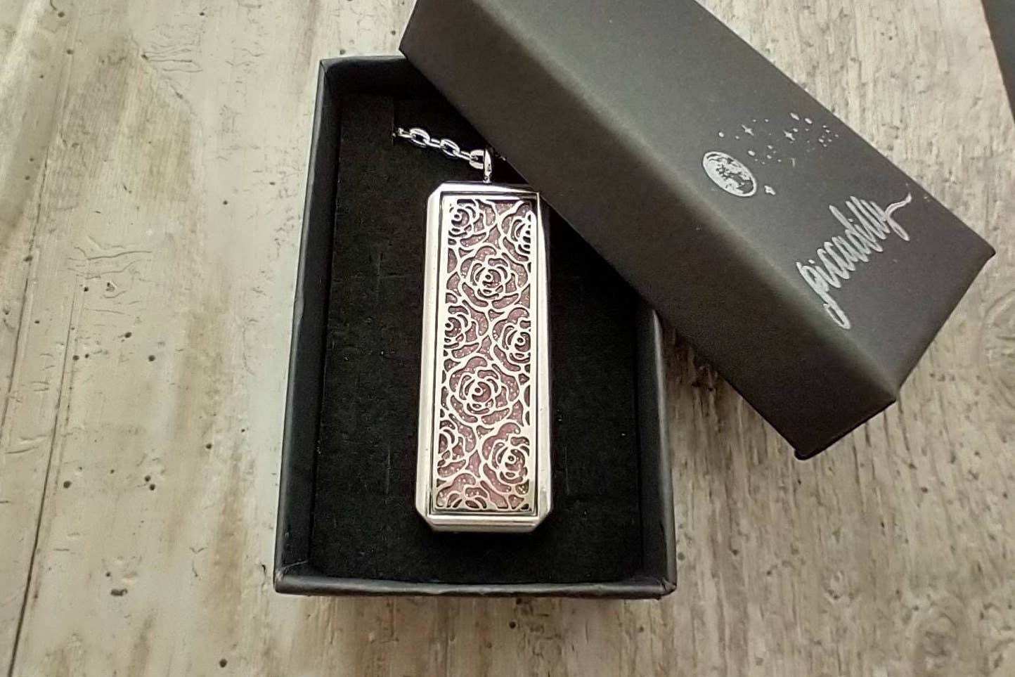 Piccadilly Pendants - Wholesale Aromatherapy Necklace - Nature Inspired Locket, Aromatherapy Necklace9