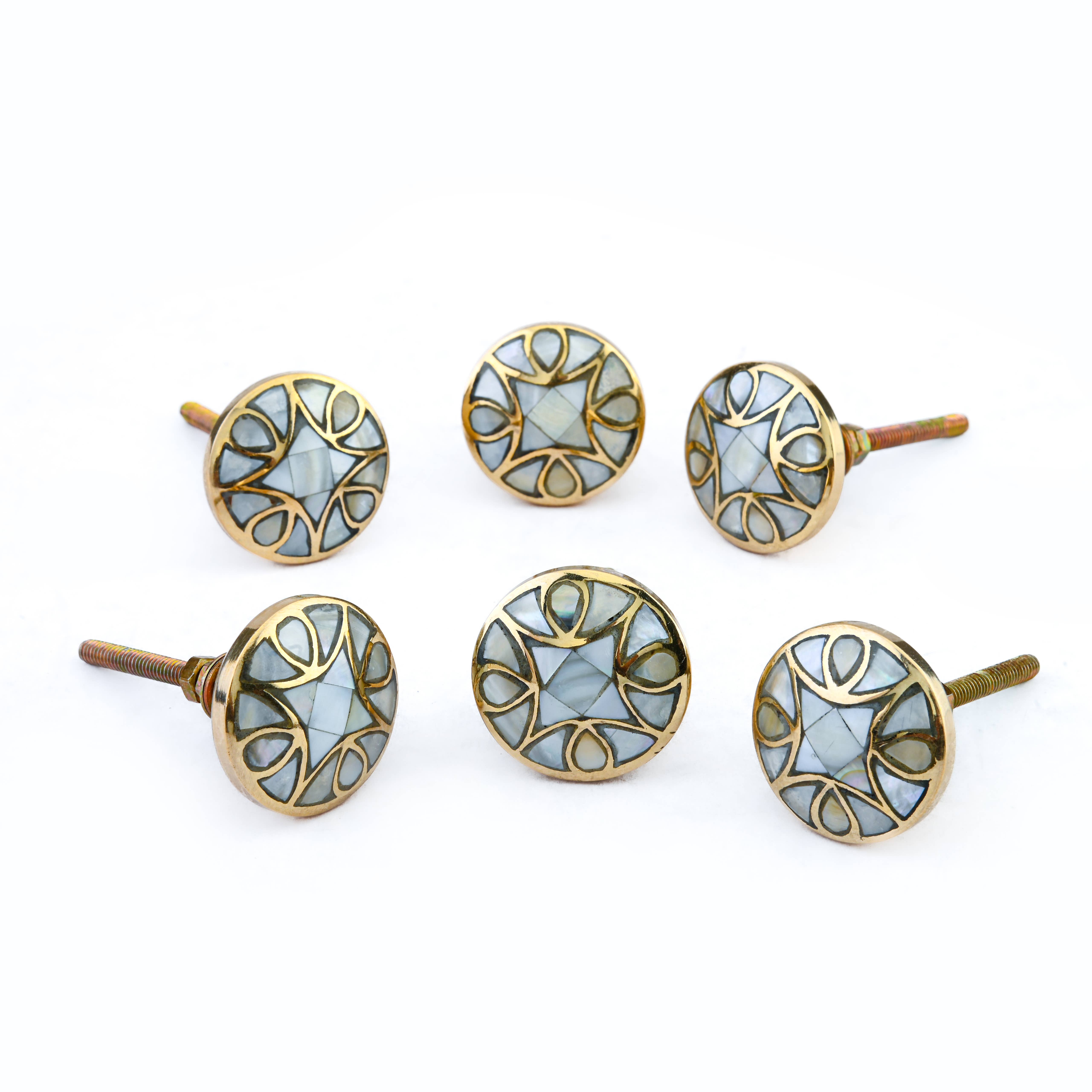 Perilla Home – Großhandel Griff/Handgriff – Set aus sechs handgefertigten Messingknöpfen mit Perlmutt3