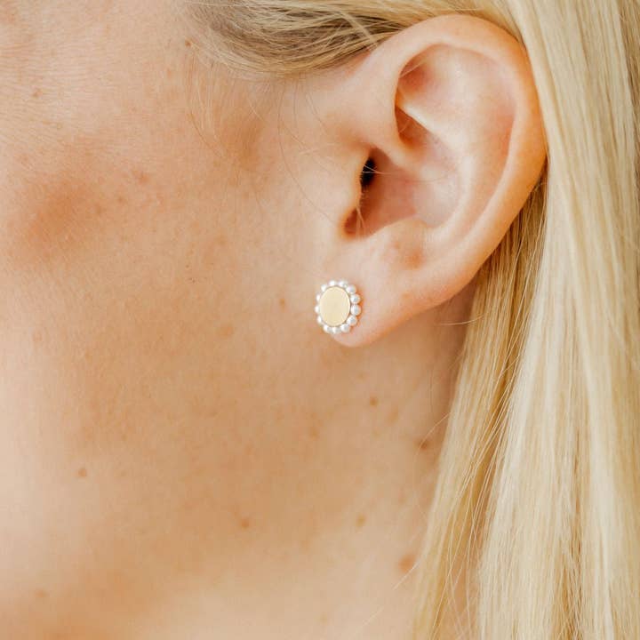 LINNY CO - Wholesale Stud/Post Earrings - Screwback Stud Earrings - Alice Pearl5