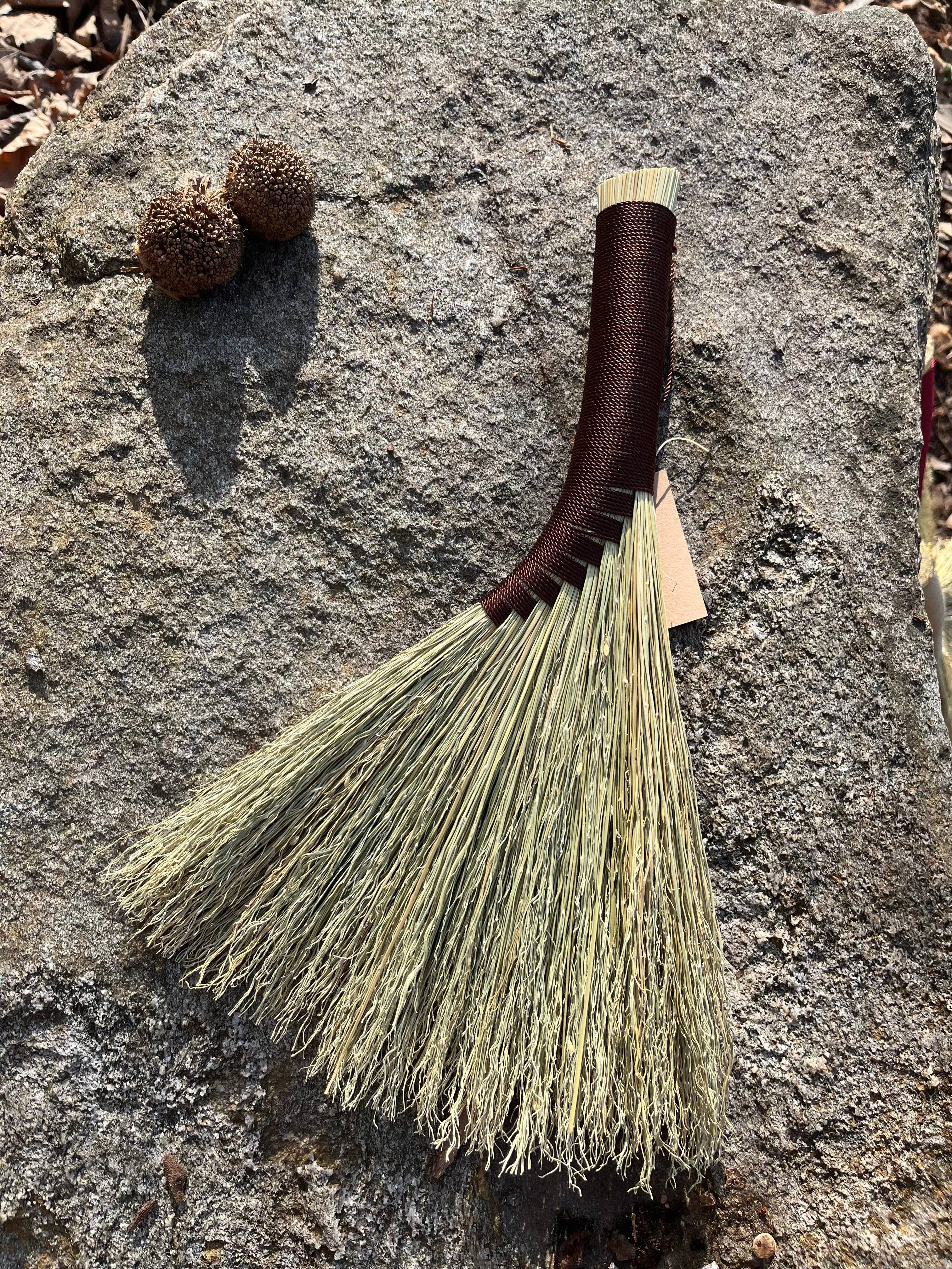 Rhythm & Ritual - Vendita all'ingrosso Scope - Scopa Sm Turkey Wing Wish, manico solido0