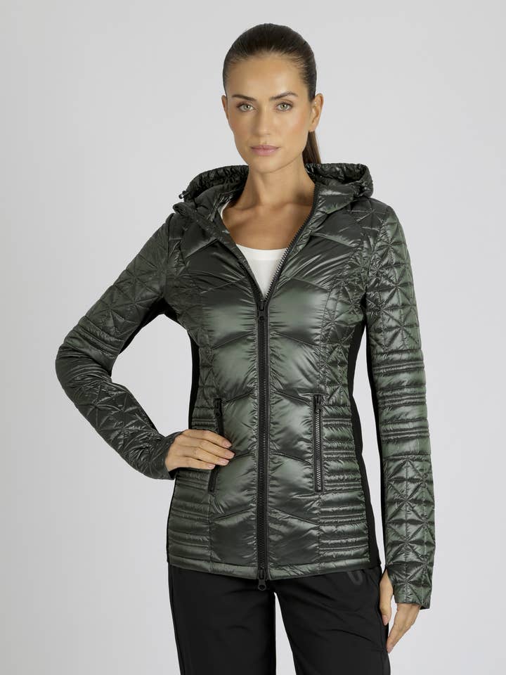 Doudoune à capuche légère et compacte de taille moyenne JLS pour la vente par Blanc Noir