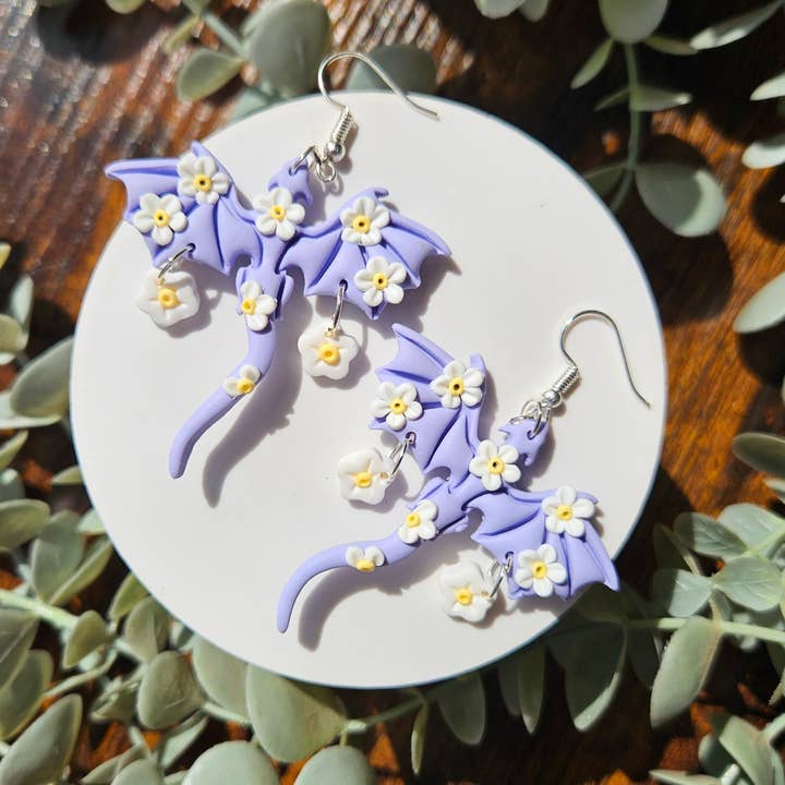 Dragon marguerite lilas pour la vente par Pinky Creates