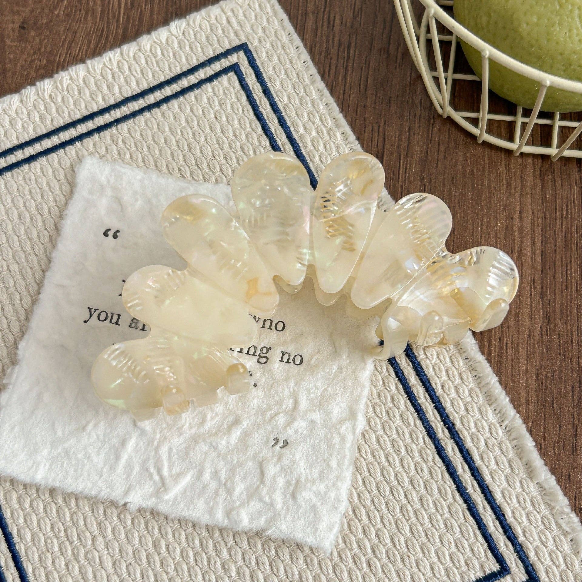 Dipped Shop - Wholesale Hair Clip - Women's - Elegant Geometric Acetate Hair Claw Clips DP25F9834